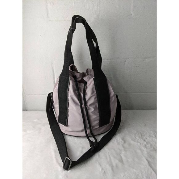Fabletics Carina Cinched Nylon Light Pink Bucket‎ Bag w Black Straps - Picture 1 of 12